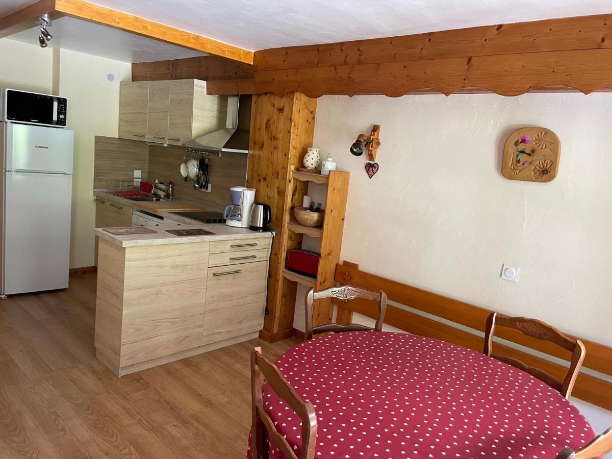 Appartement Le Chatelard Hotel La Vanoise Бессан Экстерьер фото